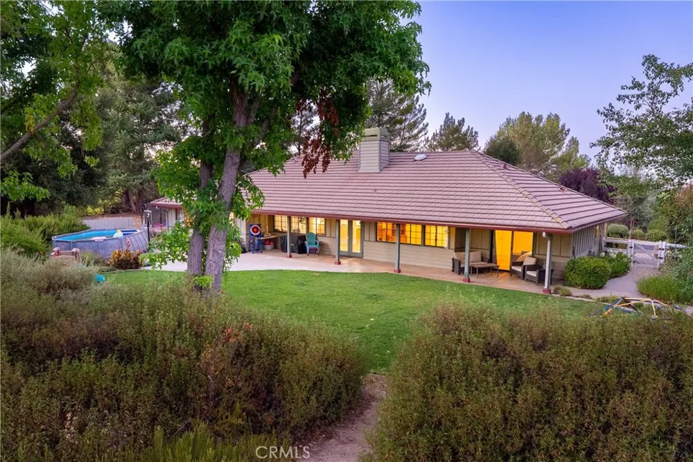 1380 Shane Templeton, CA 93465