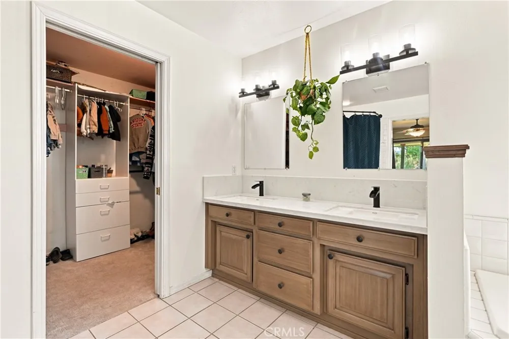 1380 Shane Templeton, CA 93465
