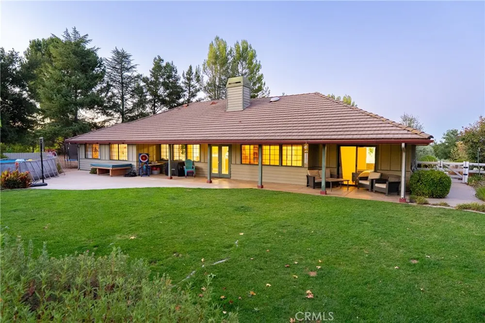 1380 Shane Templeton, CA 93465