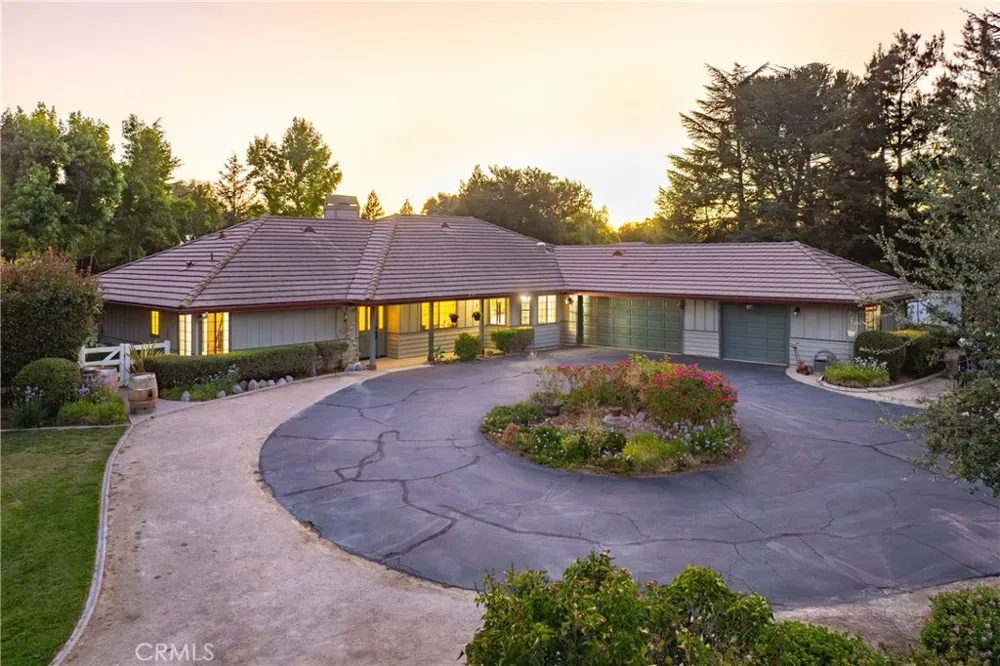 1380 Shane Templeton, CA 93465