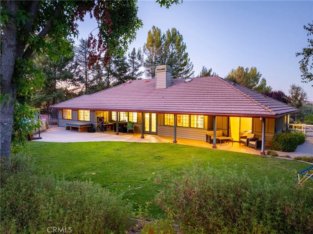 1380 Shane Templeton, CA 93465