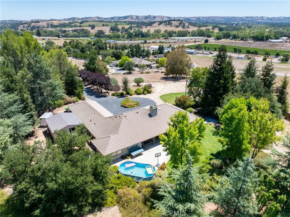 1380 Shane Templeton, CA 93465