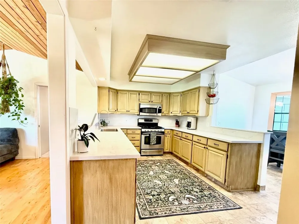1380 Shane Templeton, CA 93465