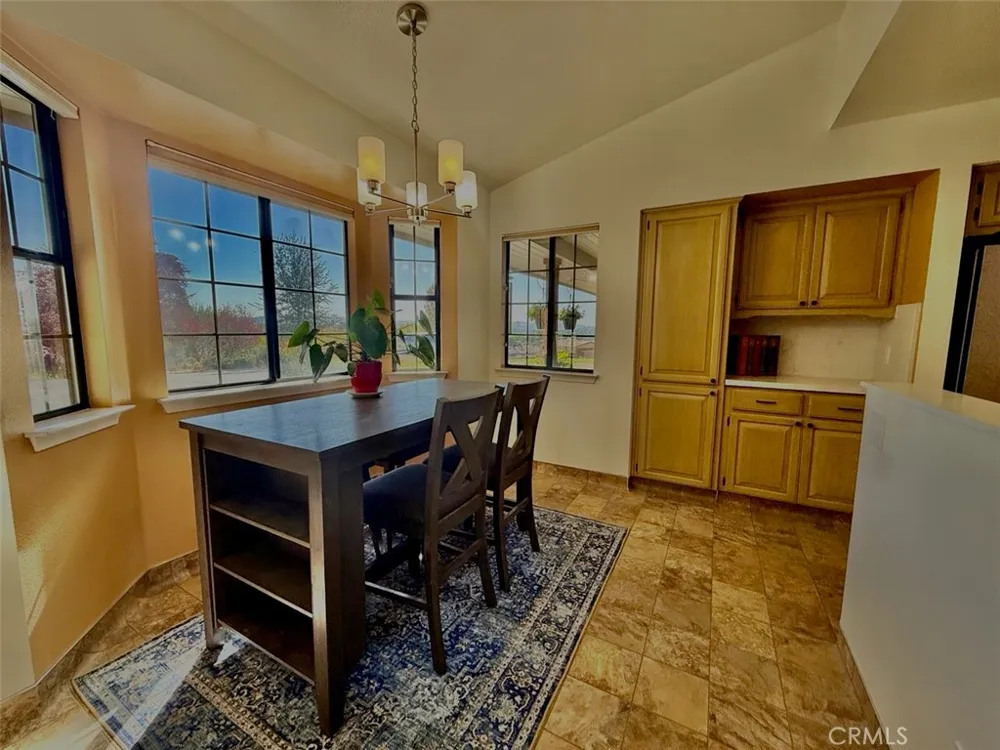 1380 Shane Templeton, CA 93465