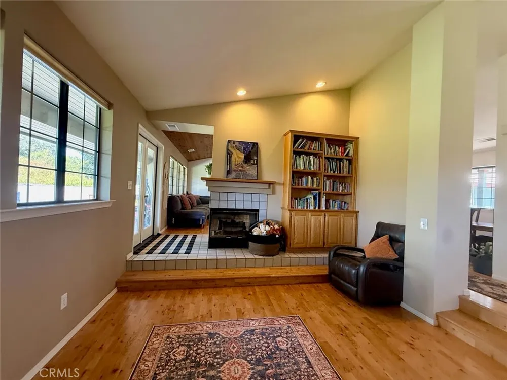 1380 Shane Templeton, CA 93465