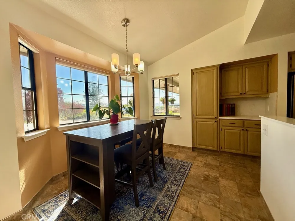 1380 Shane Templeton, CA 93465
