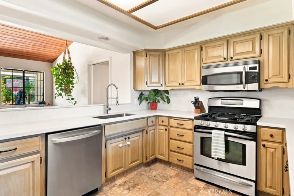 1380 Shane Templeton, CA 93465