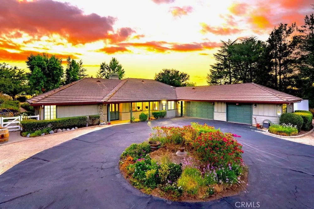 1380 Shane Templeton, CA 93465