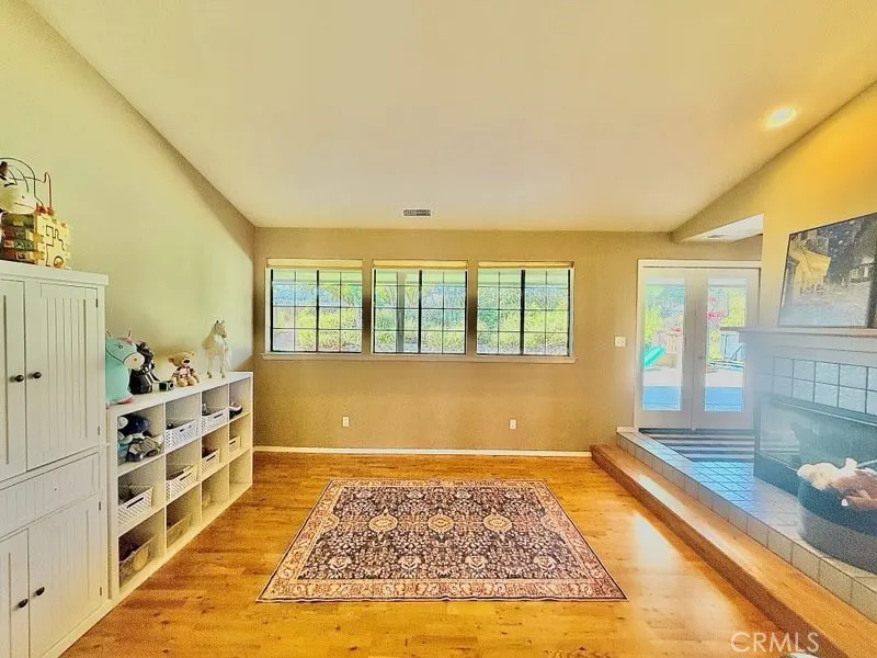 1380 Shane Templeton, CA 93465
