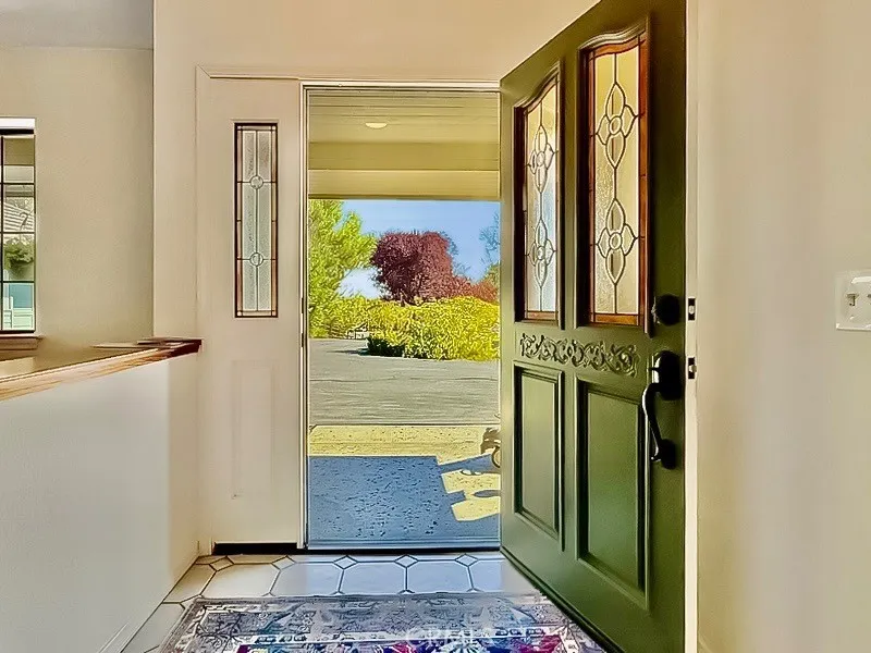 1380 Shane Templeton, CA 93465