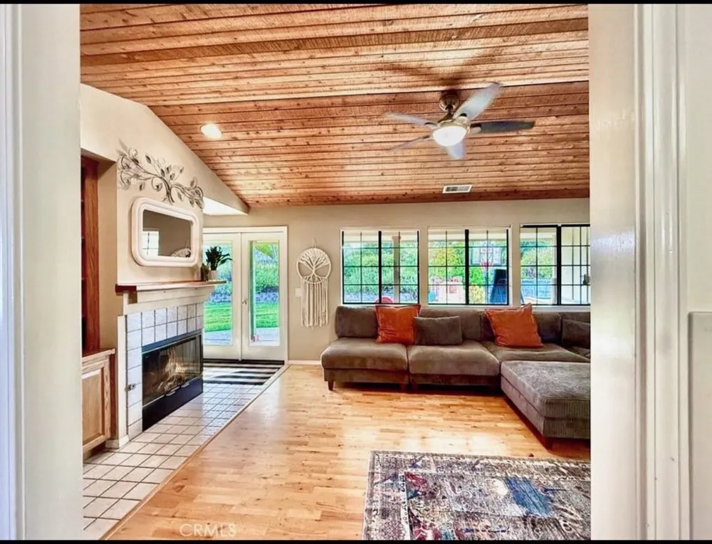 1380 Shane Templeton, CA 93465