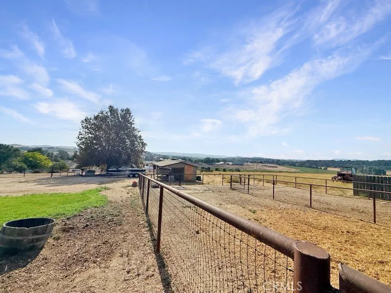 1380 Shane Templeton, CA 93465