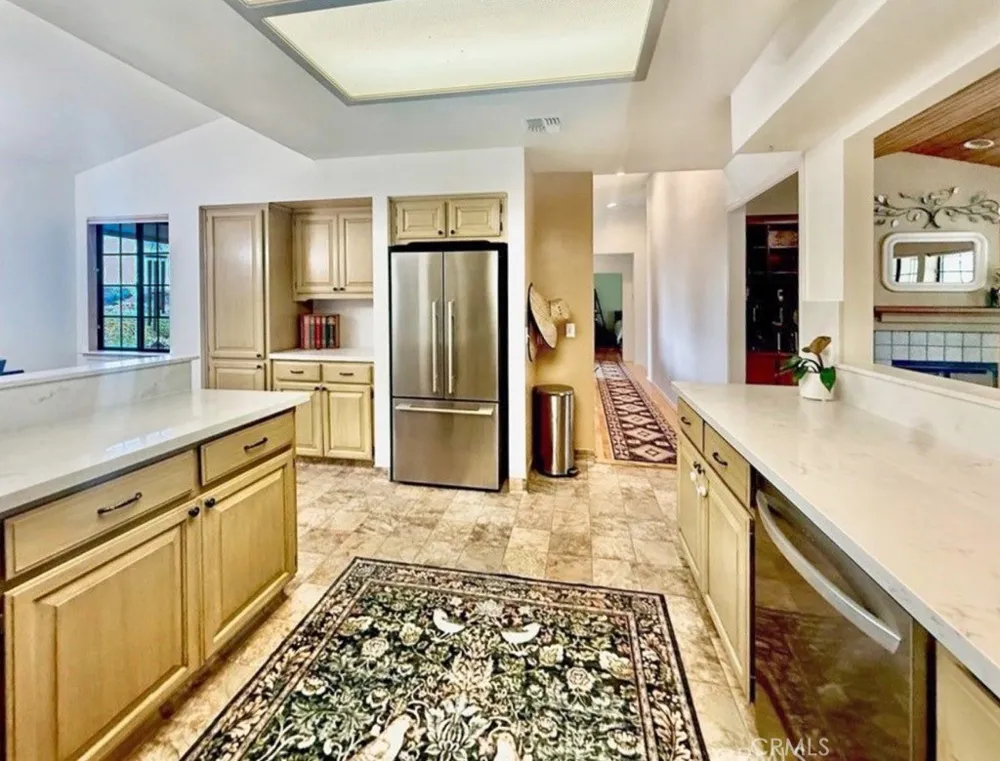 1380 Shane Templeton, CA 93465
