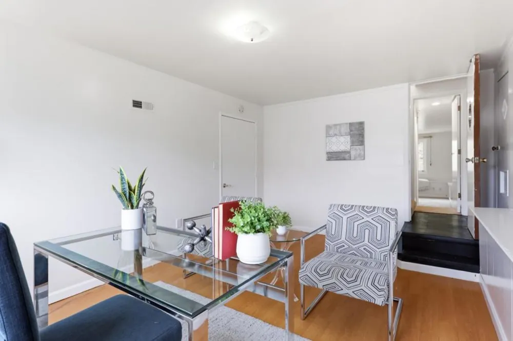 725 Clarinada Avenue Daly City, CA 94015