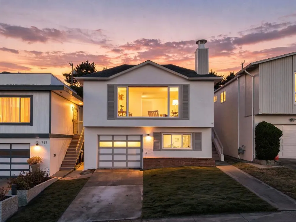 725 Clarinada Avenue Daly City, CA 94015