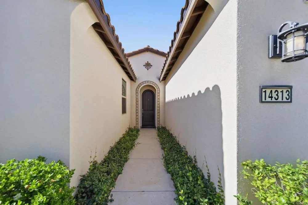 14313 Harborough Drive Bakersfield, CA 93311