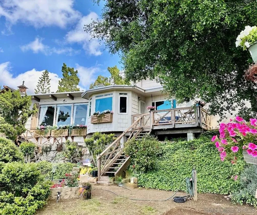 720 Sky Mountain Lane Alpine, CA 91901