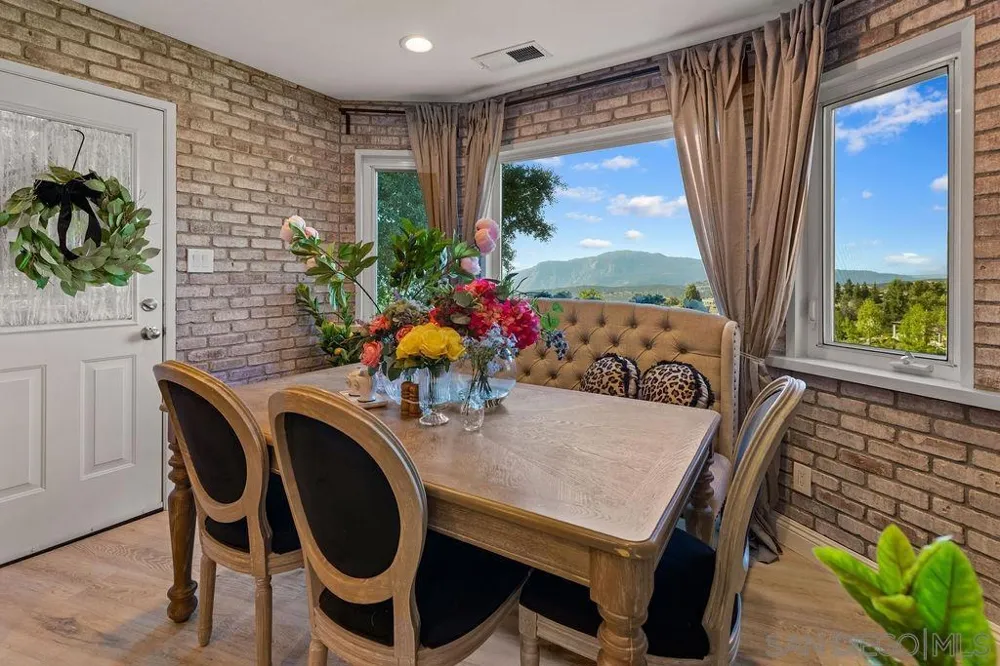 720 Sky Mountain Lane Alpine, CA 91901