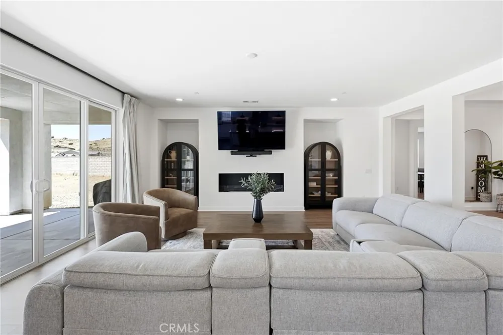 39648 Canter Court Palmdale, CA 93551