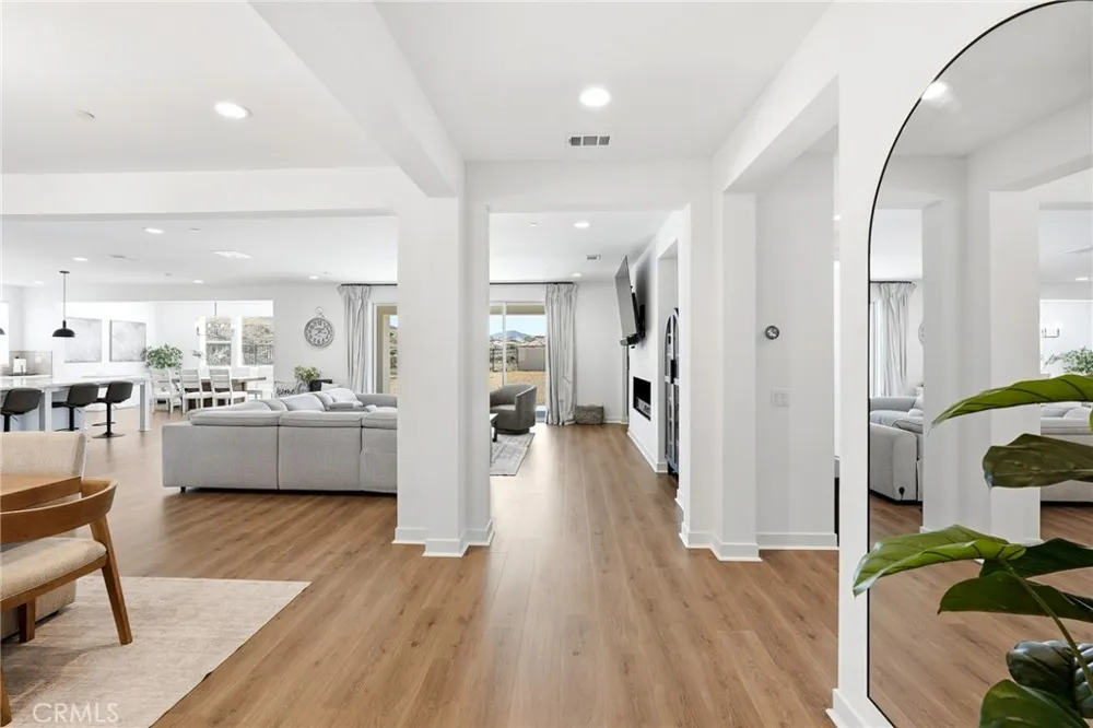 39648 Canter Court Palmdale, CA 93551