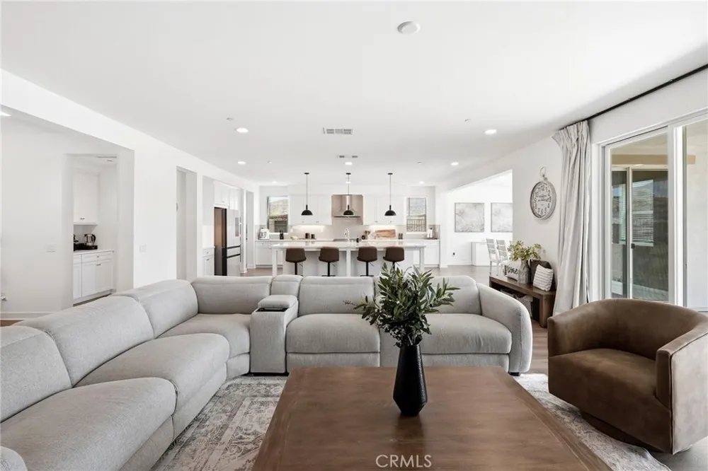 39648 Canter Court Palmdale, CA 93551