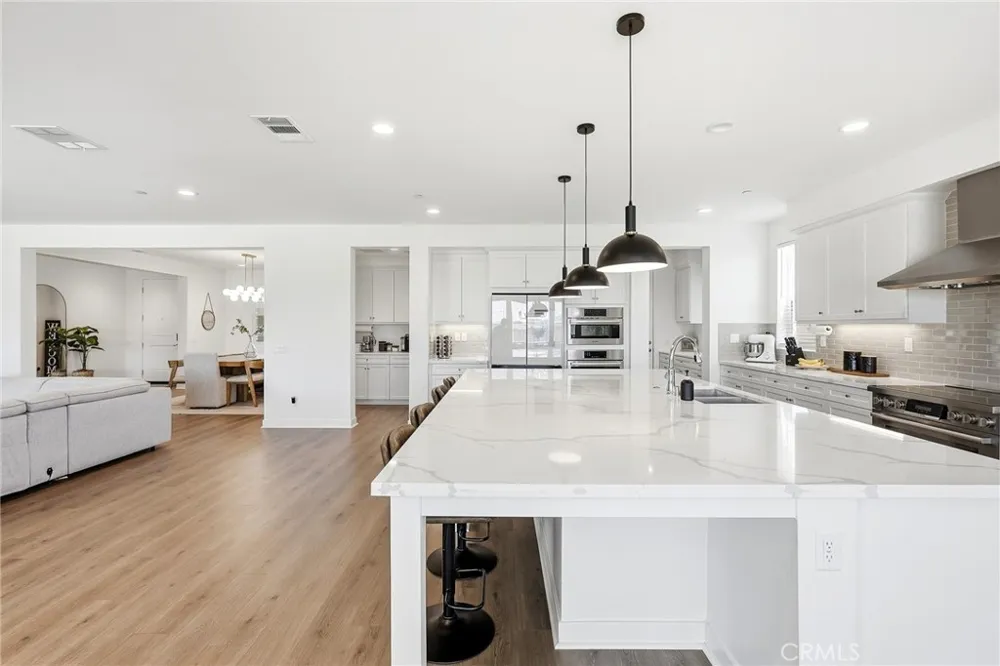 39648 Canter Court Palmdale, CA 93551