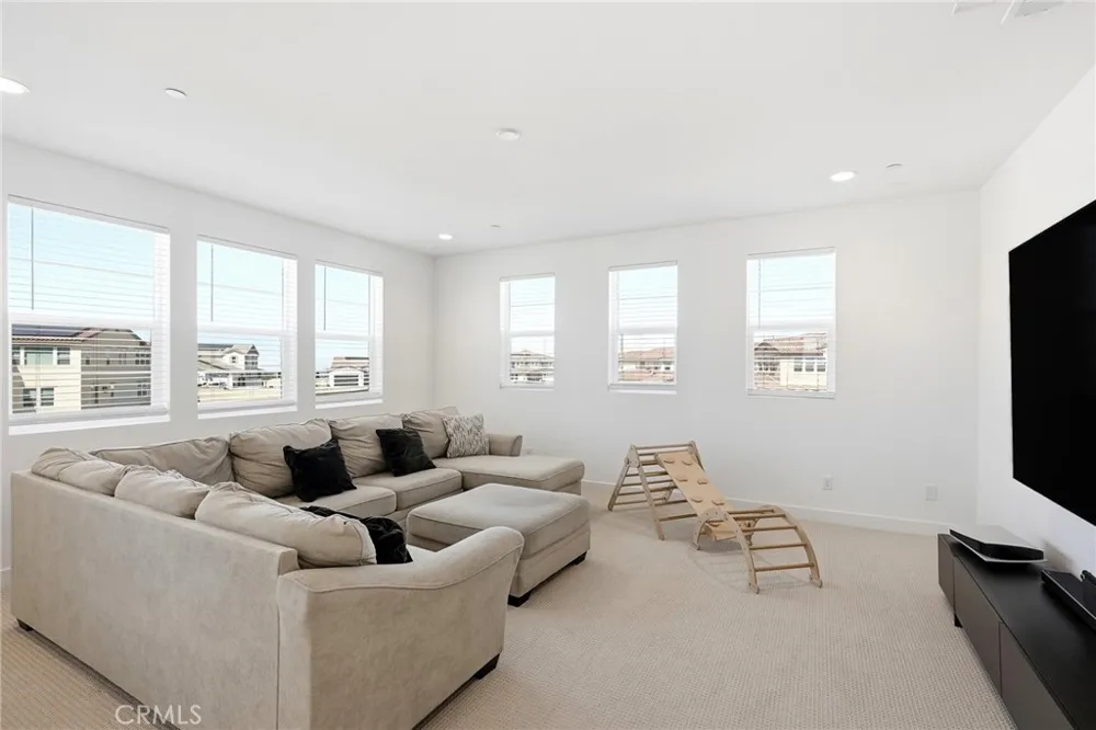 39648 Canter Court Palmdale, CA 93551