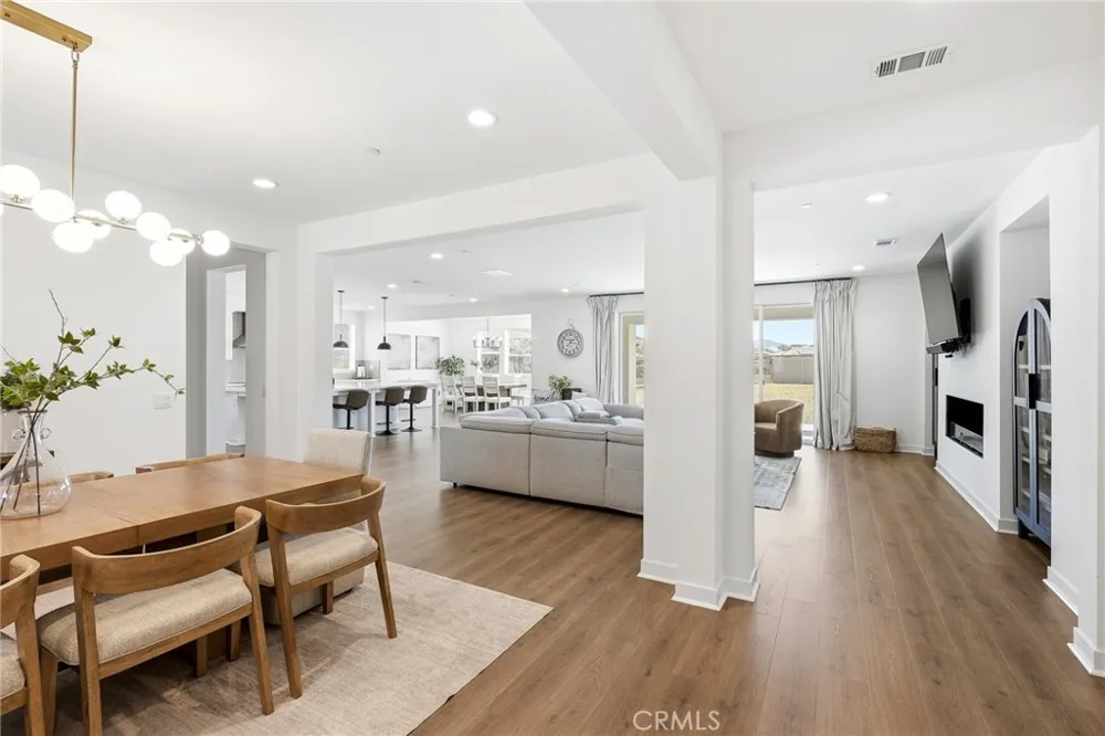 39648 Canter Court Palmdale, CA 93551