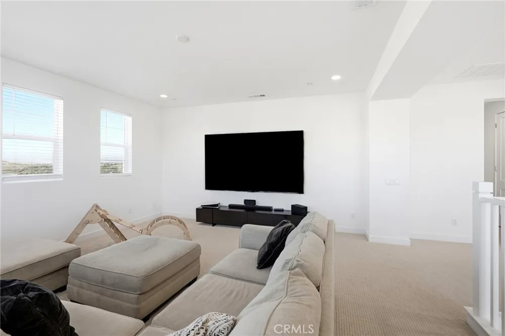 39648 Canter Court Palmdale, CA 93551