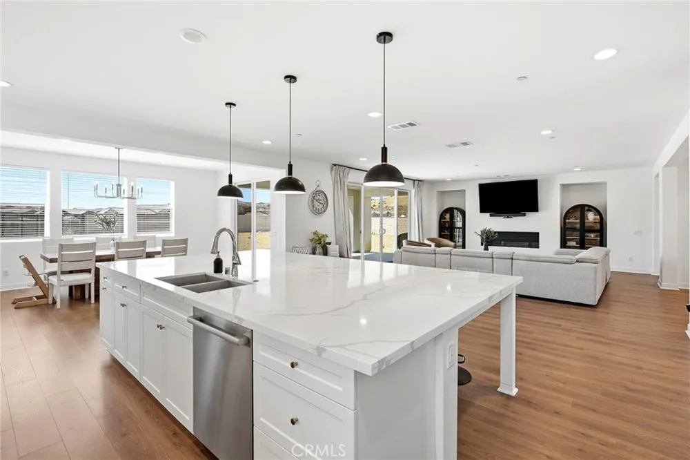 39648 Canter Court Palmdale, CA 93551