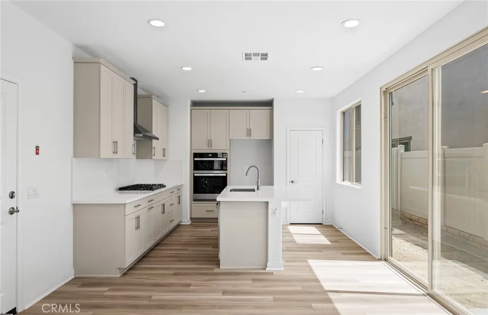 4234 East Flutter Privado Ontario, CA 91761