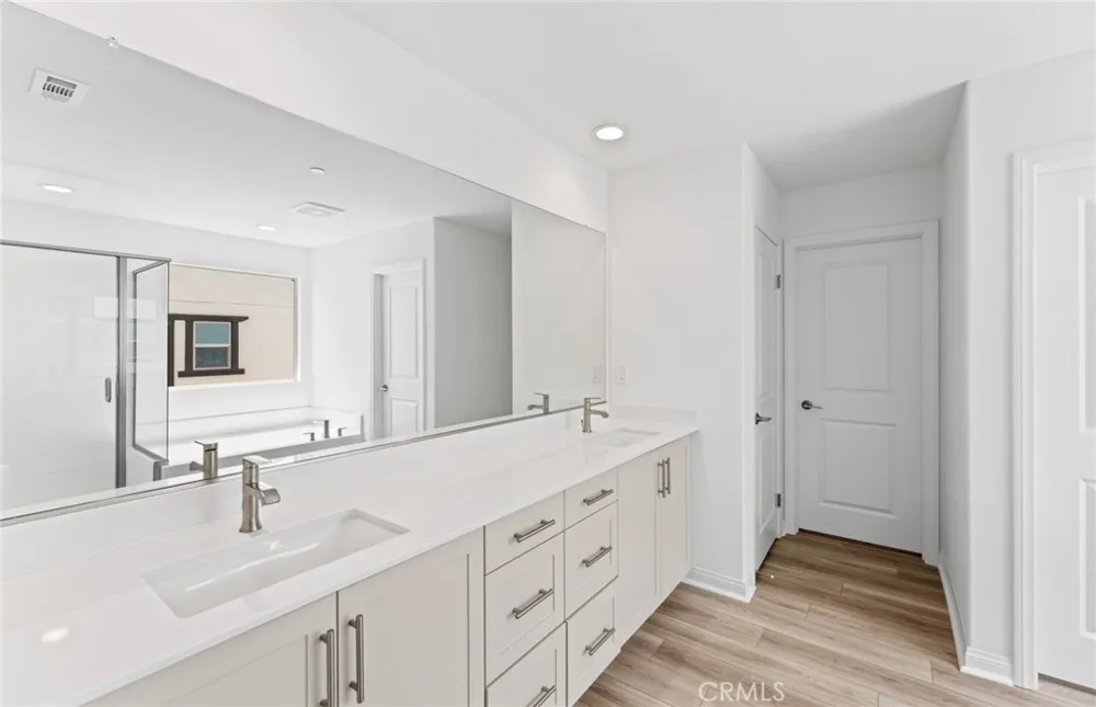 4234 East Flutter Privado Ontario, CA 91761
