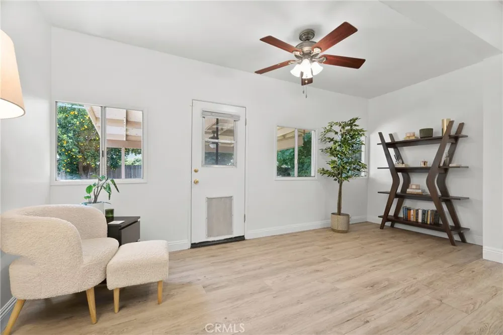 20310 Londelius Winnetka, CA 91306