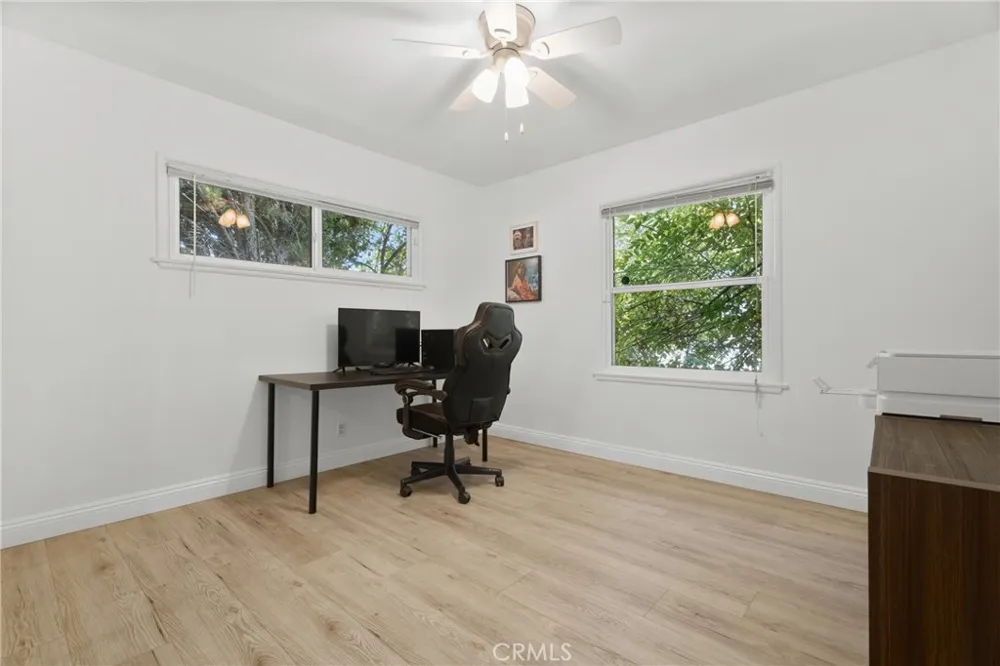 20310 Londelius Winnetka, CA 91306