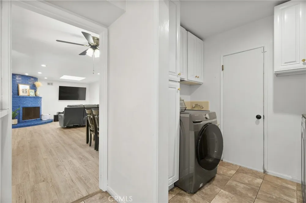 20310 Londelius Winnetka, CA 91306