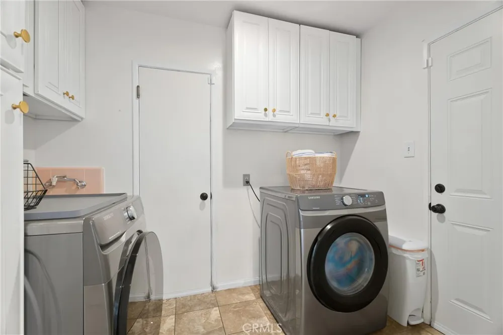 20310 Londelius Winnetka, CA 91306