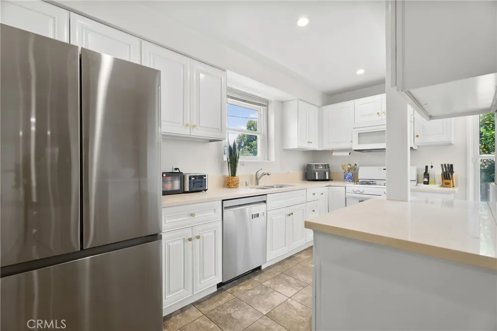 20310 Londelius Winnetka, CA 91306