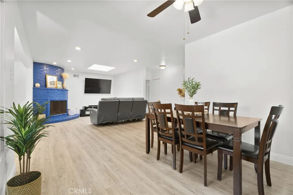 20310 Londelius Winnetka, CA 91306