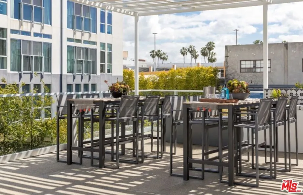 4210 Del Rey Avenue #417 Marina del Rey, CA 90292