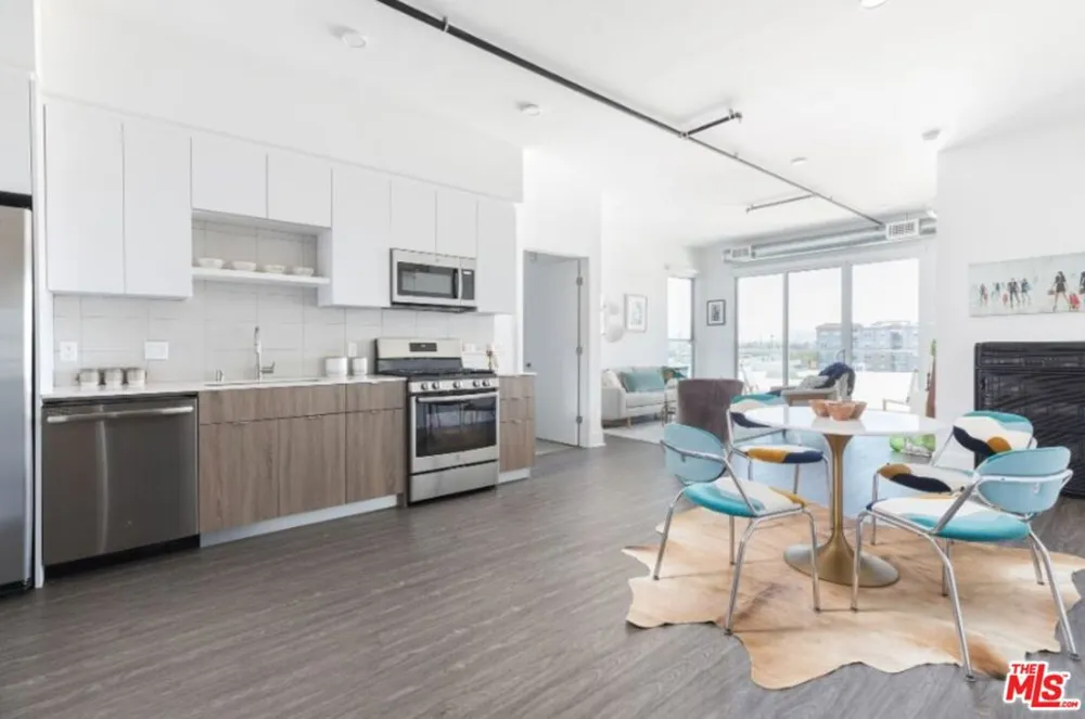 4210 Del Rey Avenue #417 Marina del Rey, CA 90292