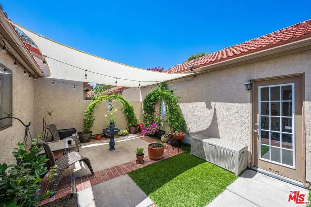 26331 Rainbow Glen Drive #239 Santa Clarita, CA 91321