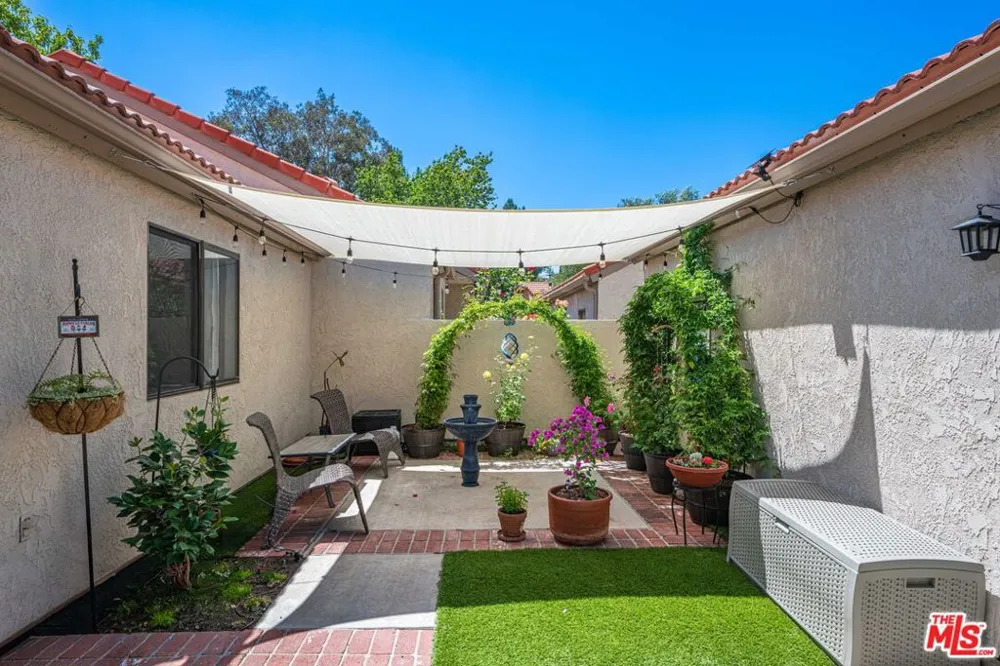 26331 Rainbow Glen Drive #239 Santa Clarita, CA 91321