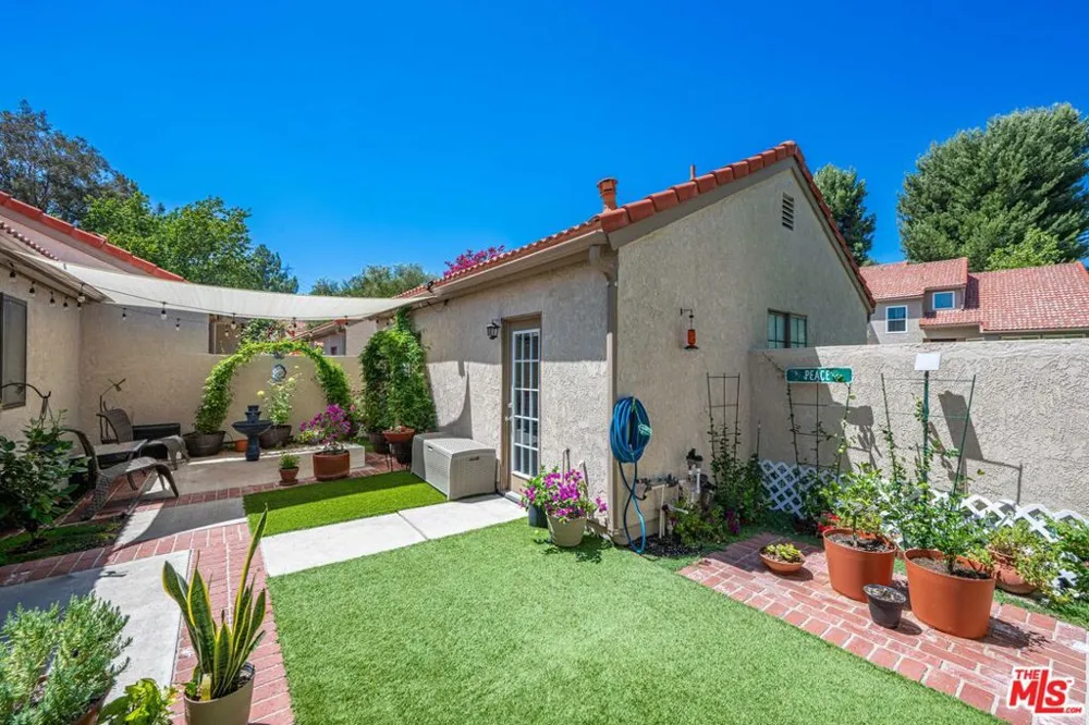 26331 Rainbow Glen Drive #239 Santa Clarita, CA 91321