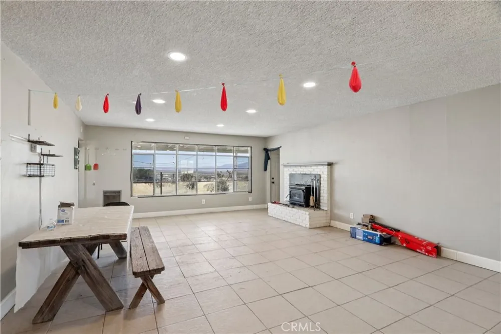 20741 E Avenue J12 Lancaster, CA 93535
