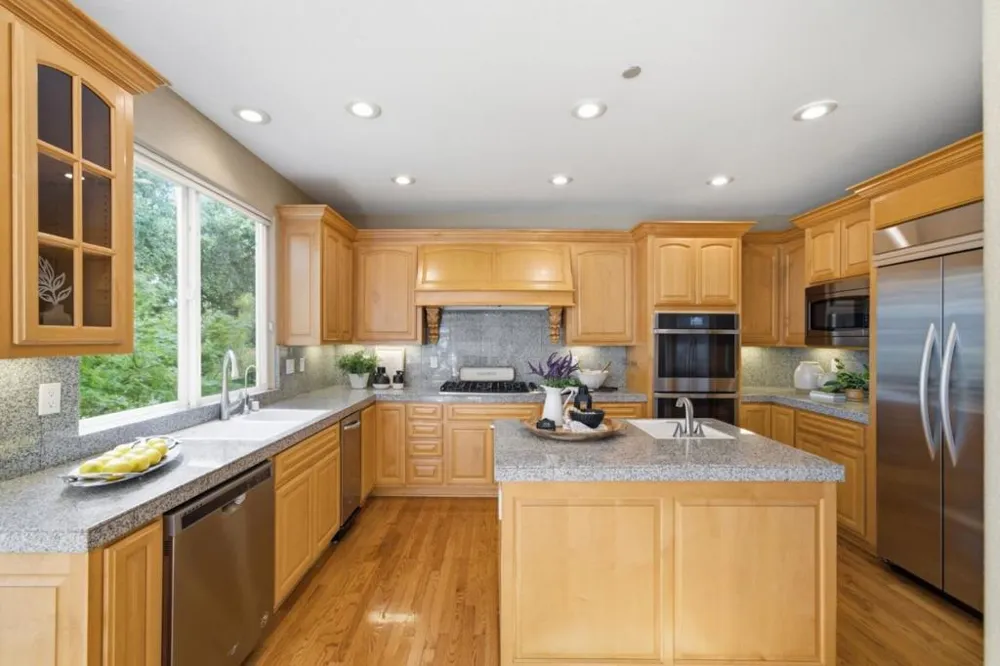 8411 Goldenrod Circle Gilroy, CA 95020