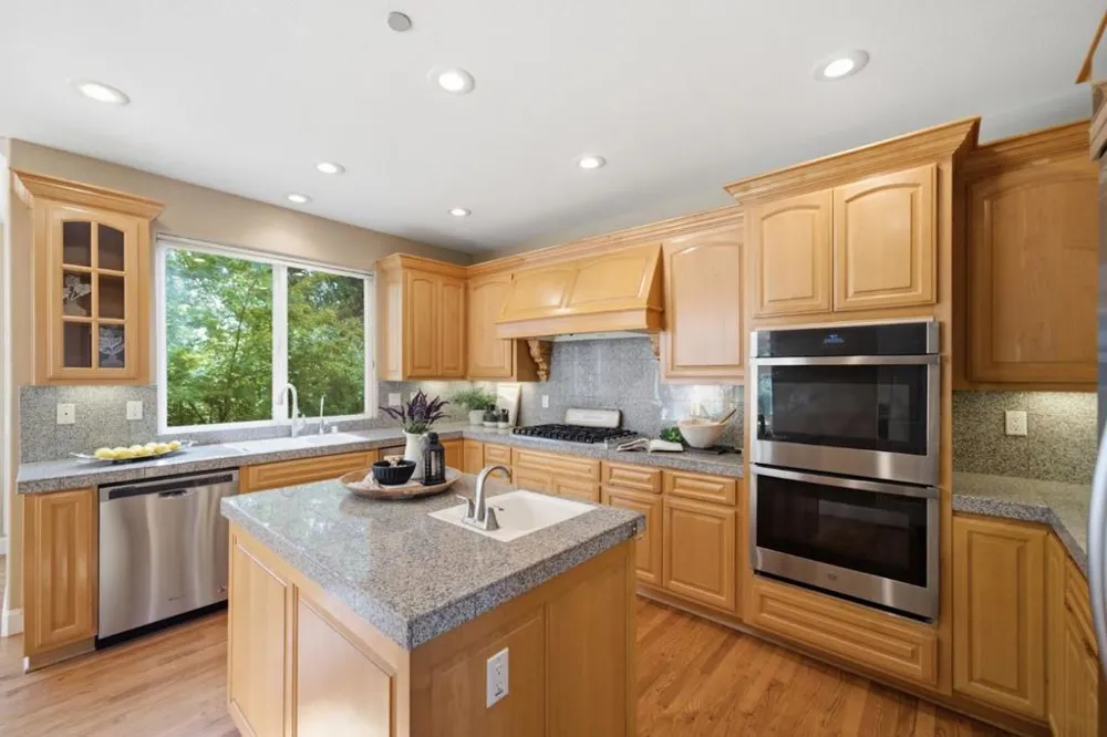 8411 Goldenrod Circle Gilroy, CA 95020