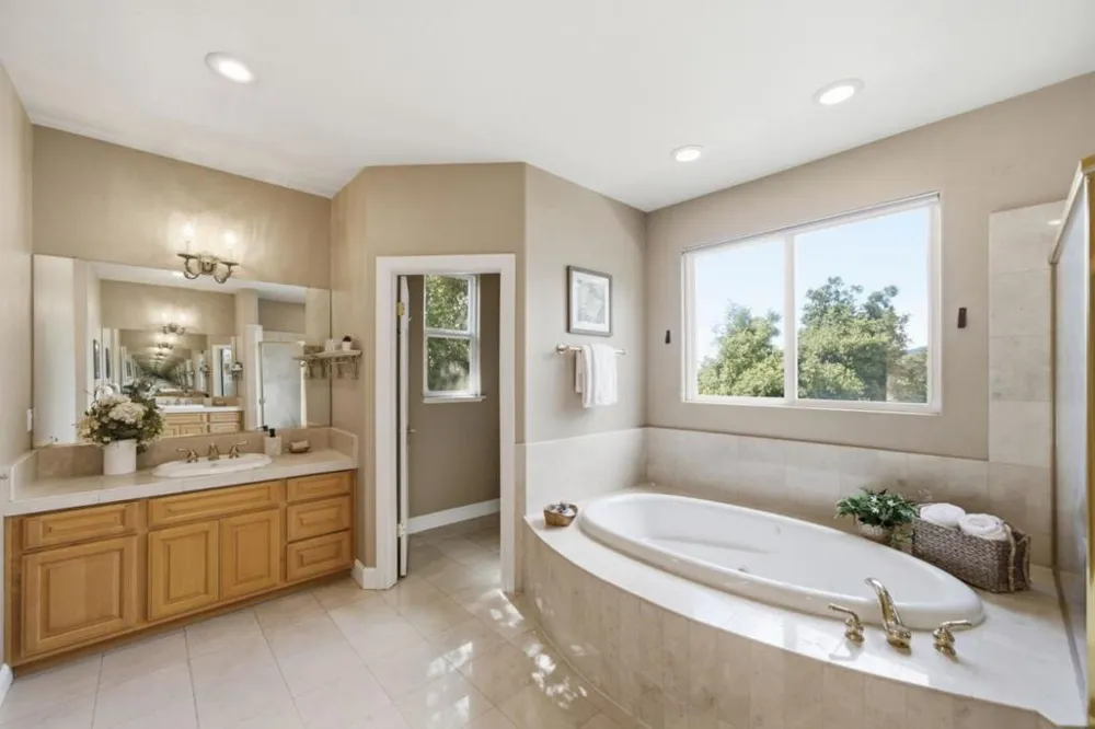 8411 Goldenrod Circle Gilroy, CA 95020