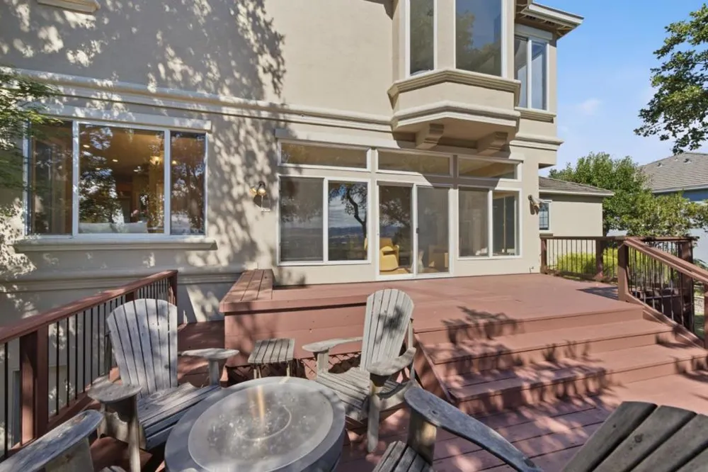 8411 Goldenrod Circle Gilroy, CA 95020