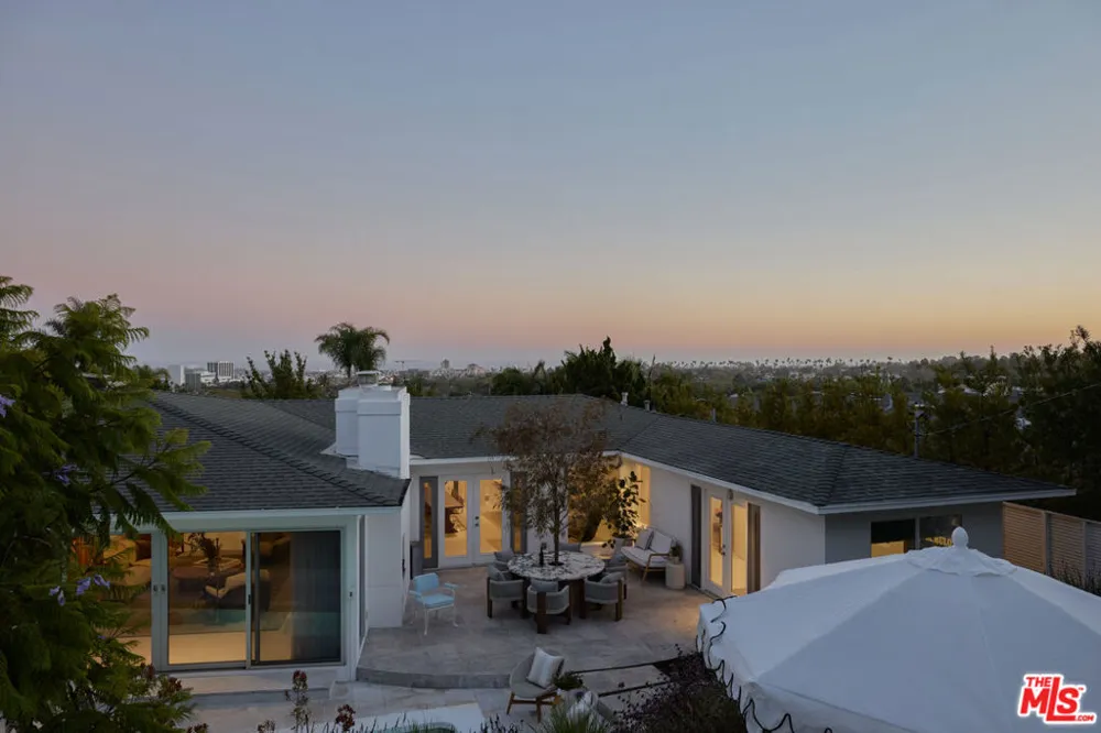 867 Berkeley Street Santa Monica, CA 90403