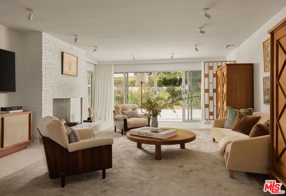 867 Berkeley Street Santa Monica, CA 90403
